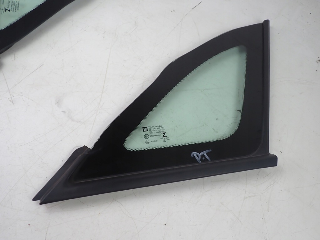 фото №1, Opel crossland x стекло кузовная правый задняя 2018