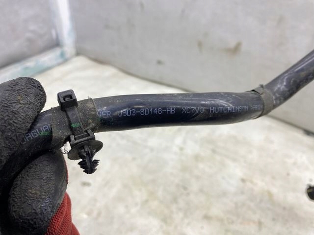 Jaguar i-pace шланг радіатора j9d380148ab в Україні