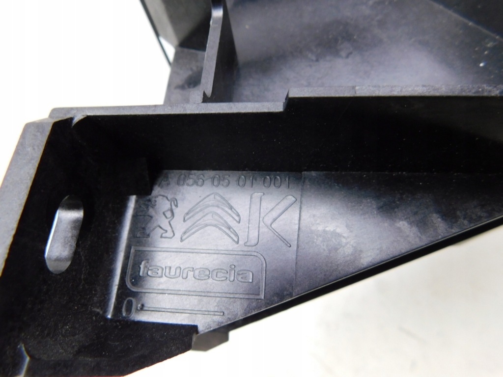 Подлокотник кожа - citroen ds3 c3 2 10-15 Киев