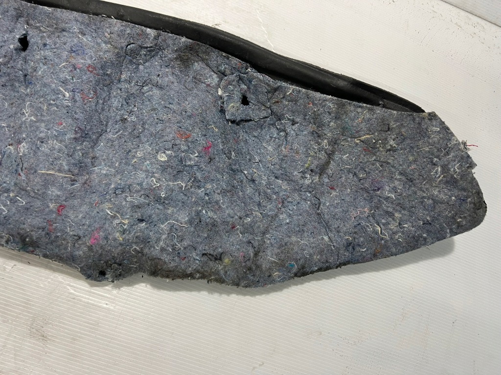 Захист підкрилок права mercedes ml w163 a1636800625 Недорого