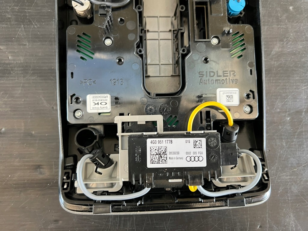 фото №8, Audi a6 c7 лампа потолочный 4g0947135b