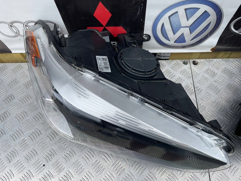 фото №8, Bmw x1 f48 лампы лампа левая перед usa 7346538 77346537