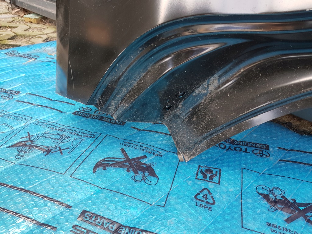 Крыло  правый  задняя задний r renault clio iv 4 hb 4d Цена