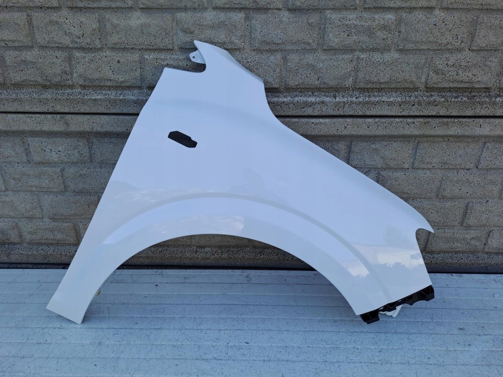 фото №1, Dacia sandero iii 3 крыло передний правый оригинал