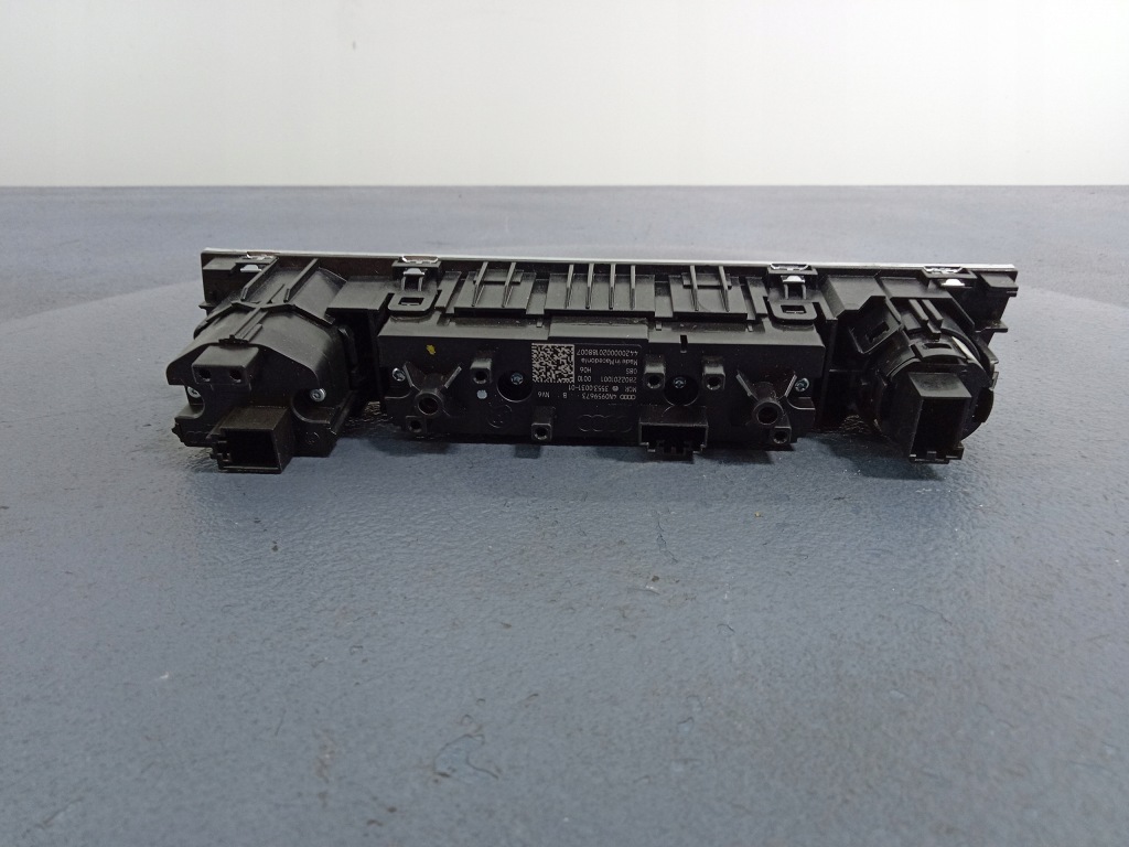 фото №2, Audi a6 c8 4k переключатели радио камера 4n0959673