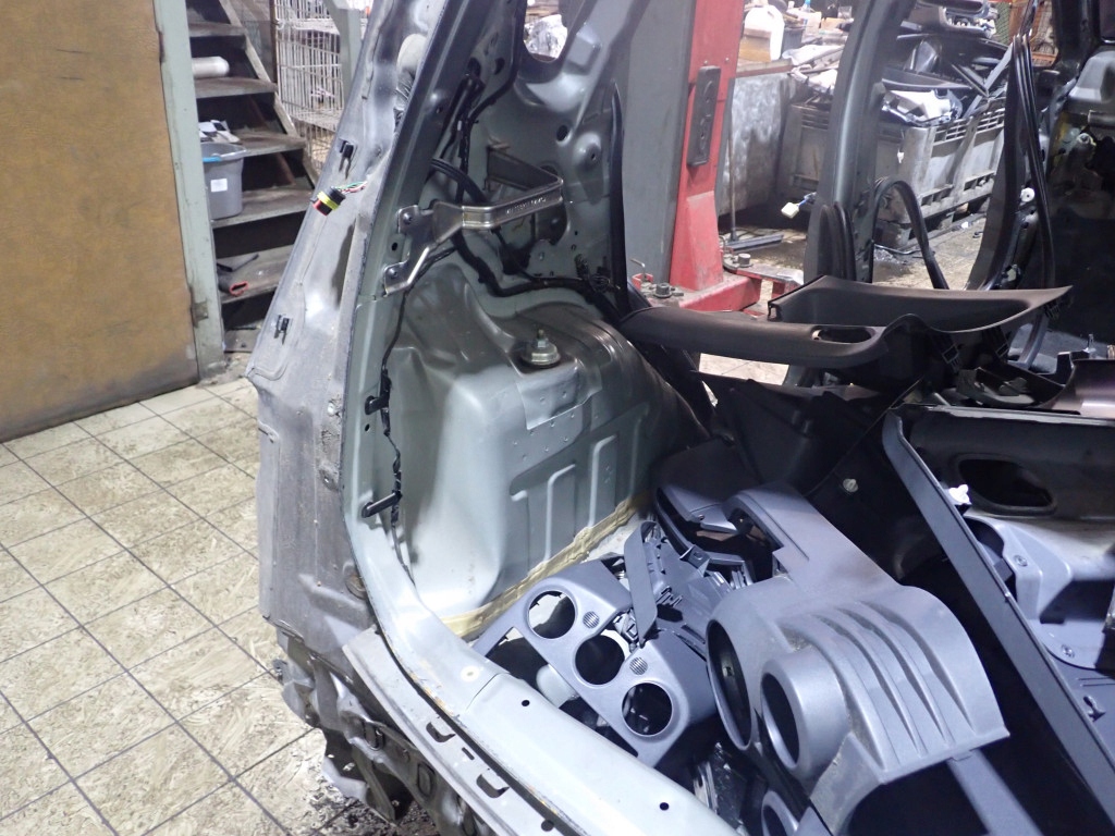 фото №12, Colt vi z30 5d 5 двері крила задня лівий чверть 16h