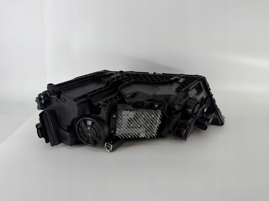 Audi q7 4m0 рестайлинг  full led matrix фара левая правая Оригинал