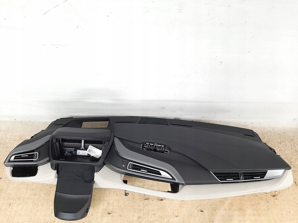 фото №1, Панель приладів приладова консоль head up hud bmw i8