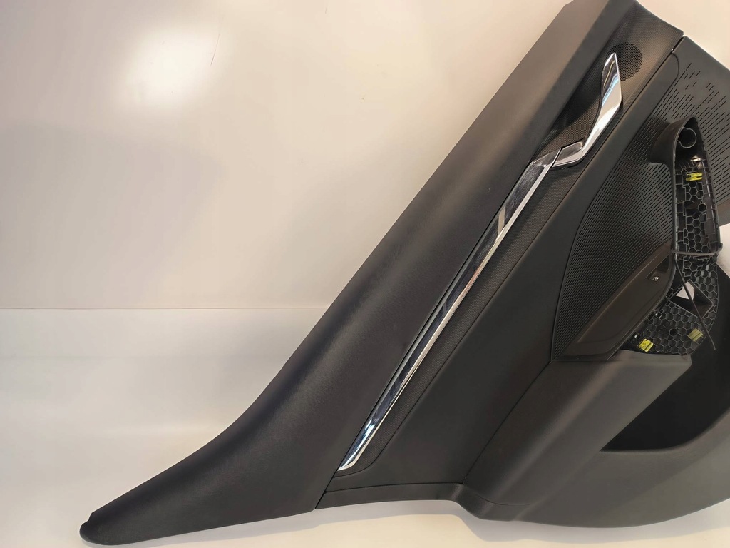 фото №9, Обшивка левый задняя 5e6867023k skoda octavia iv