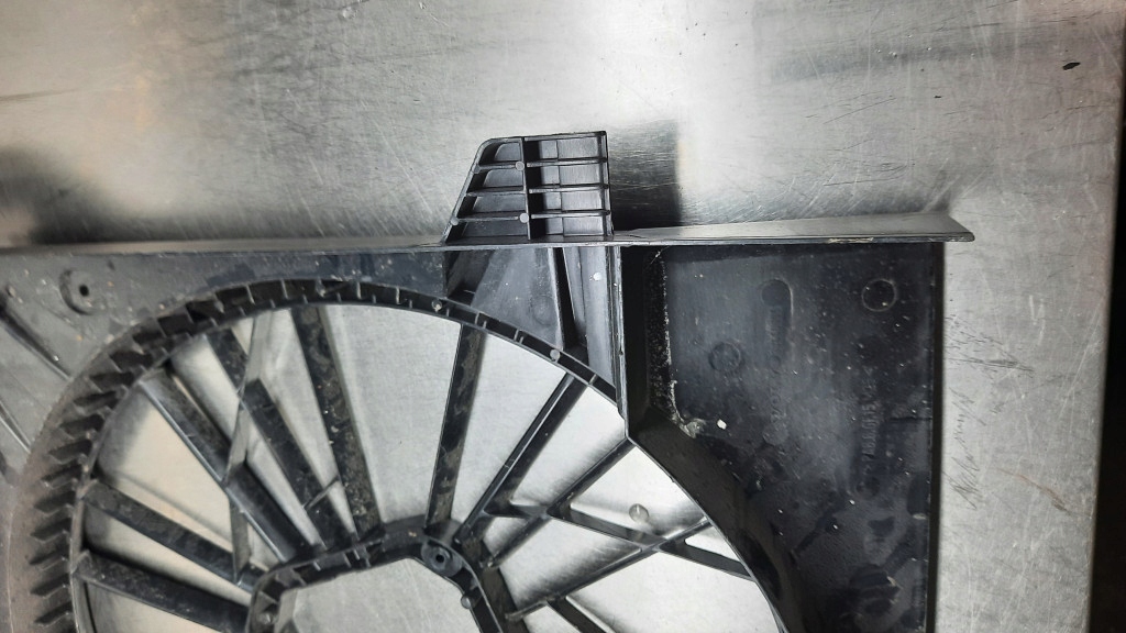 фото №8, Корпус вентилятора радиатора 30680005 volvo xc90 02-14r