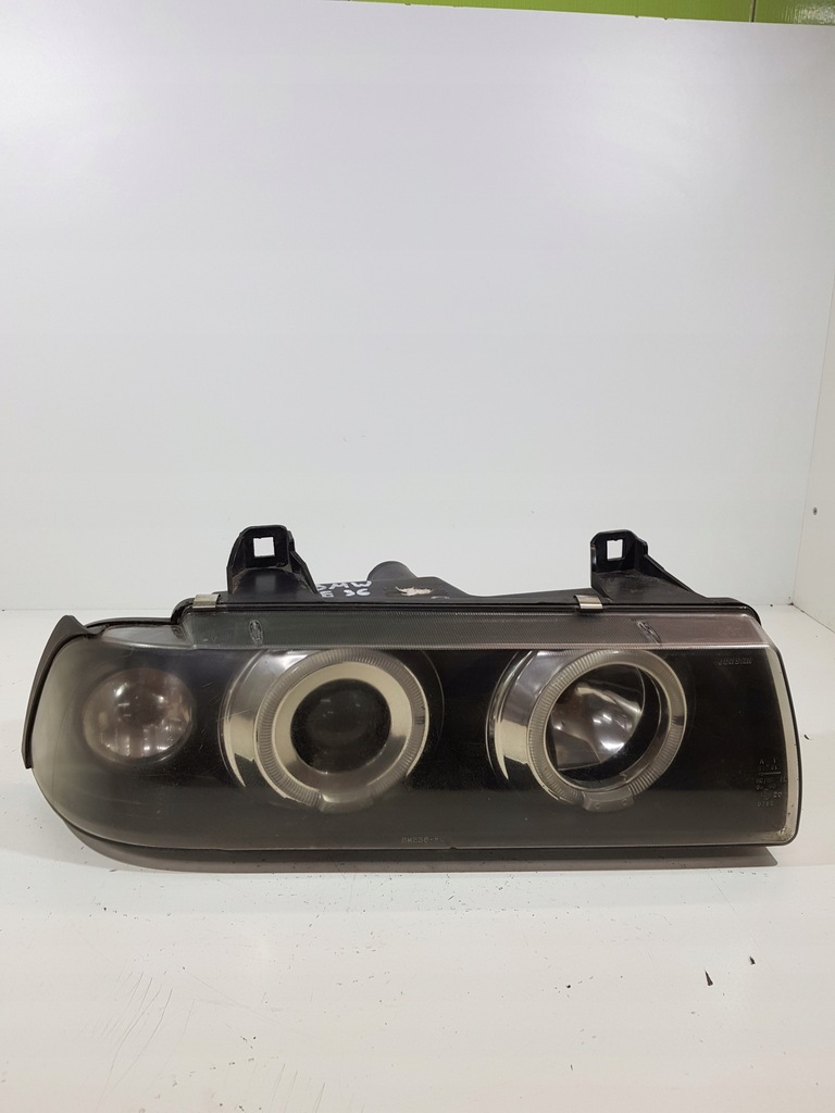 фото №1, Лампа правый перед bmw e36 mpakiet czarna кольца