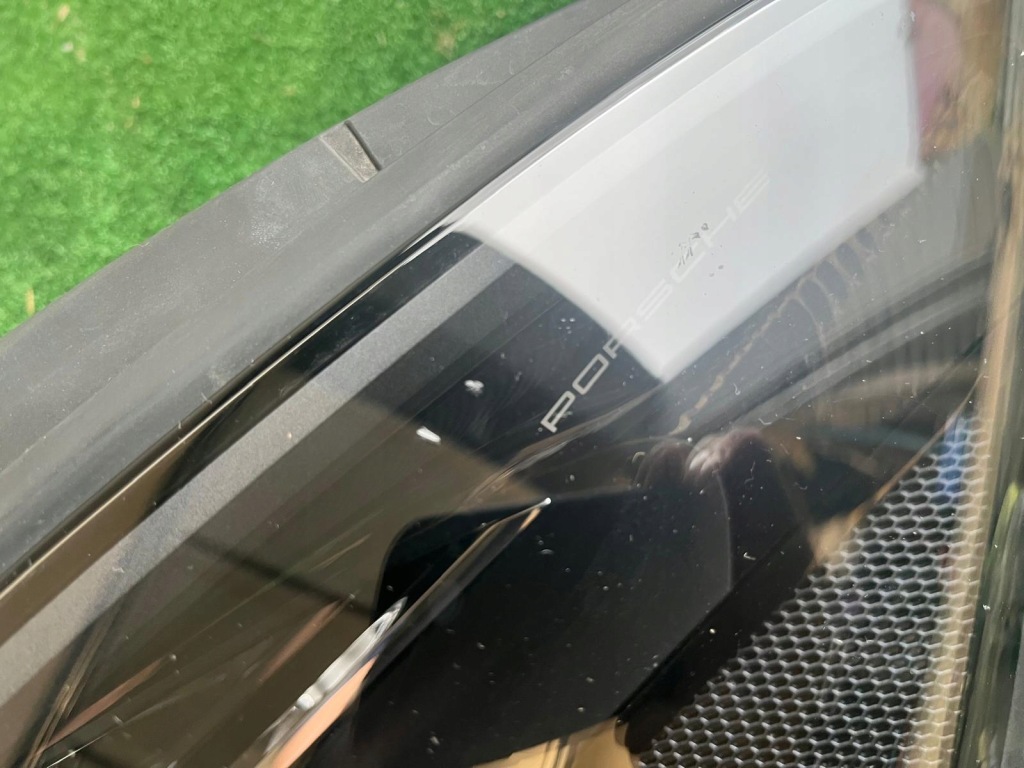 Фара перед ліва правий porsche macan 95b рестайлінг  led drl комплект оригінальний номер європа  в гарному стані Зі Шроту