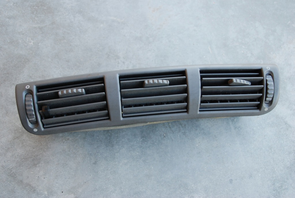 фото №1, Решітка вентиляційна повітропровід daf xf cf 106