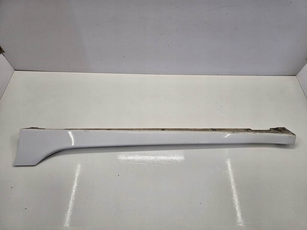 фото №1, Hyundai i40 lift 16r молдинг порог левая ncw