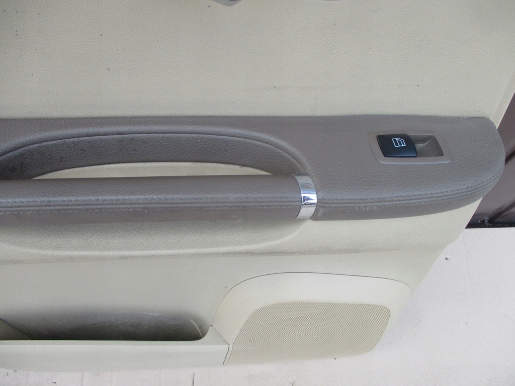 фото №5, Обшивка оббивка двері лівий задня mercedes w251