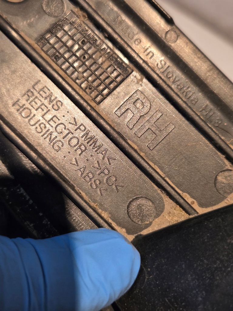 Proceed 1 3d фара протитуманна бампера права задні 92402-1h6 Зі Шроту