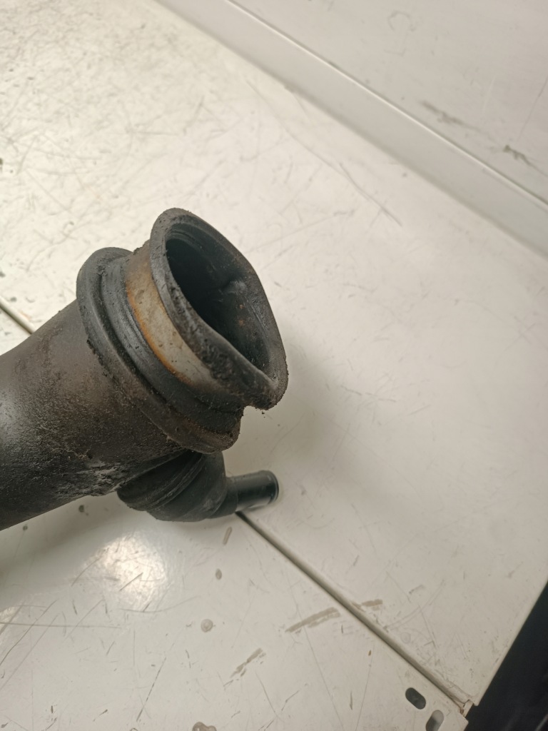 Mazda 6 2.0 tdi пабтрубок  шланг турбины интеркулер rf7j13230 Недорого