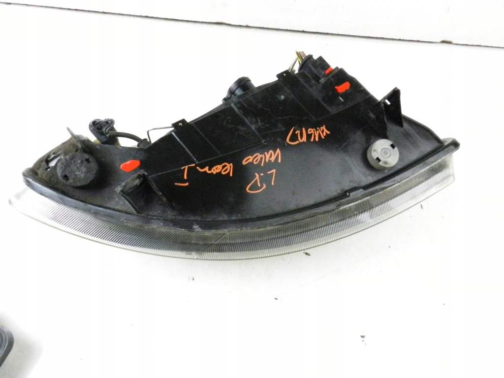 фото №8, Лампа левый перед leon i