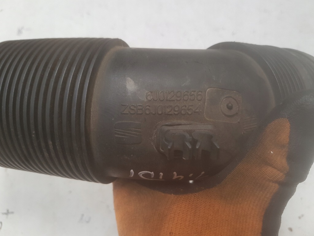 фото №2, Seat 6j0129656 труба воздухозаборник воздуха