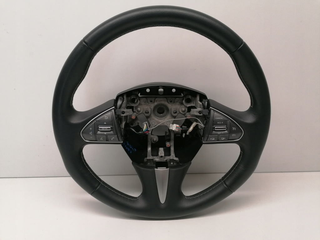 фото №1, Infiniti q50 воздуховод кожаный оригинал 2013-