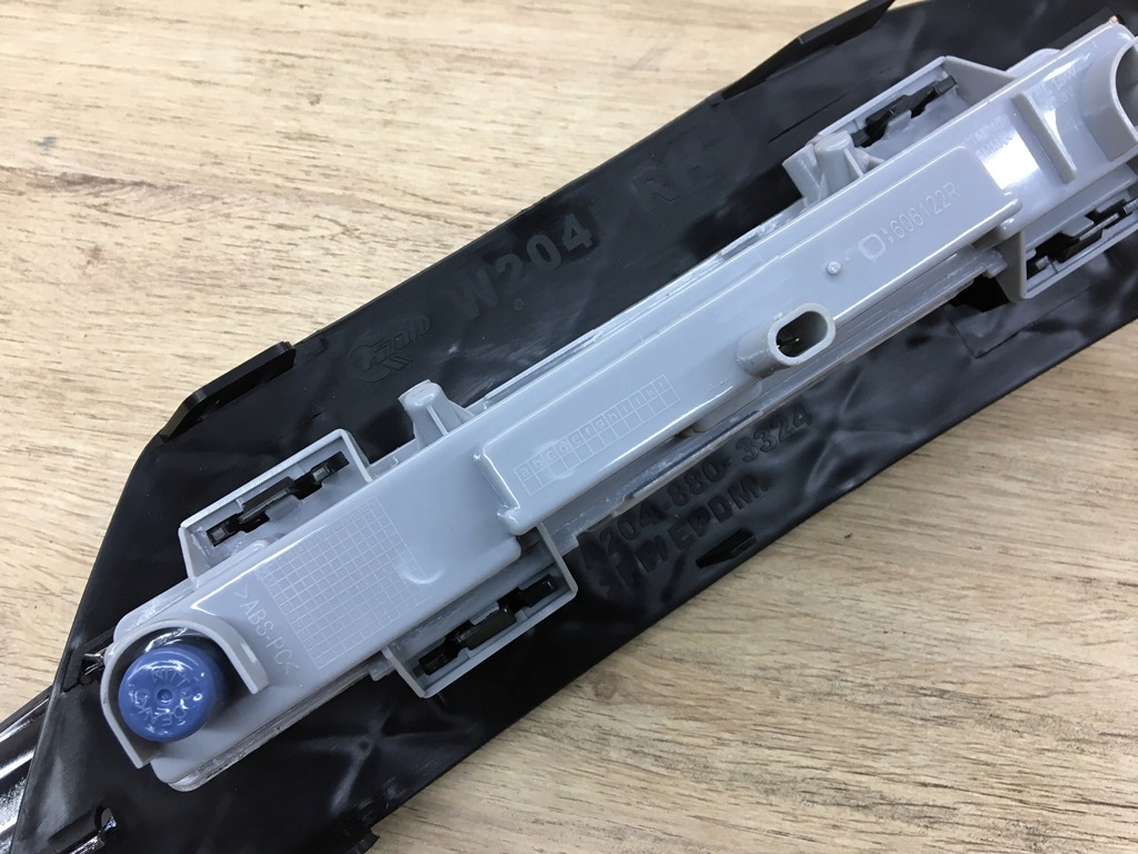 фото №10, Решётка led drl правая бампера a2048803324 do mercedes w204 c204