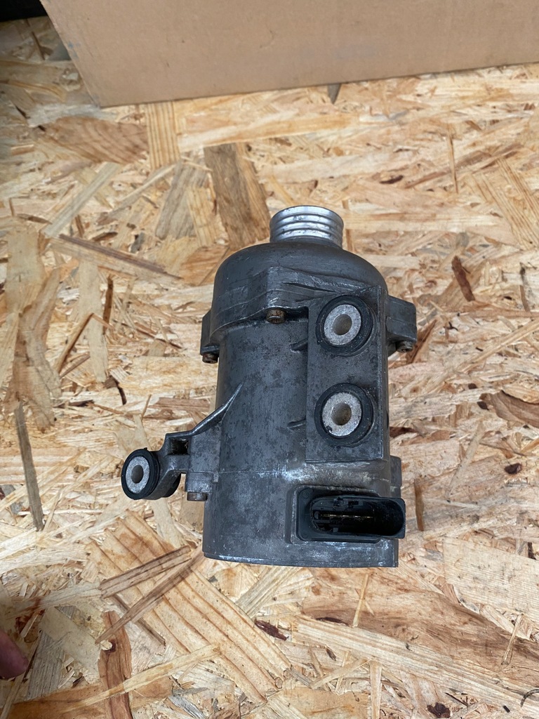 фото №5, Bmw насос wody електрична 303268050