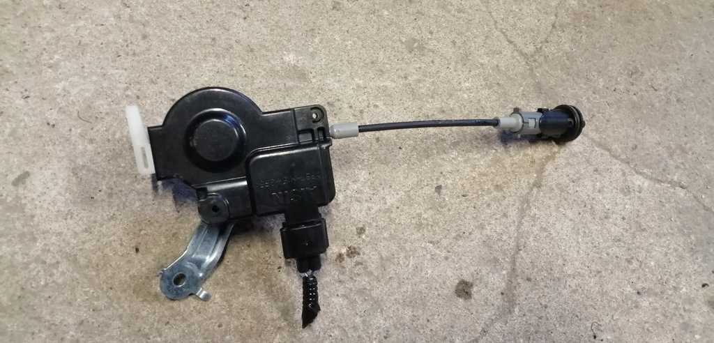 фото №1, Lexus ct привід кришка заливної