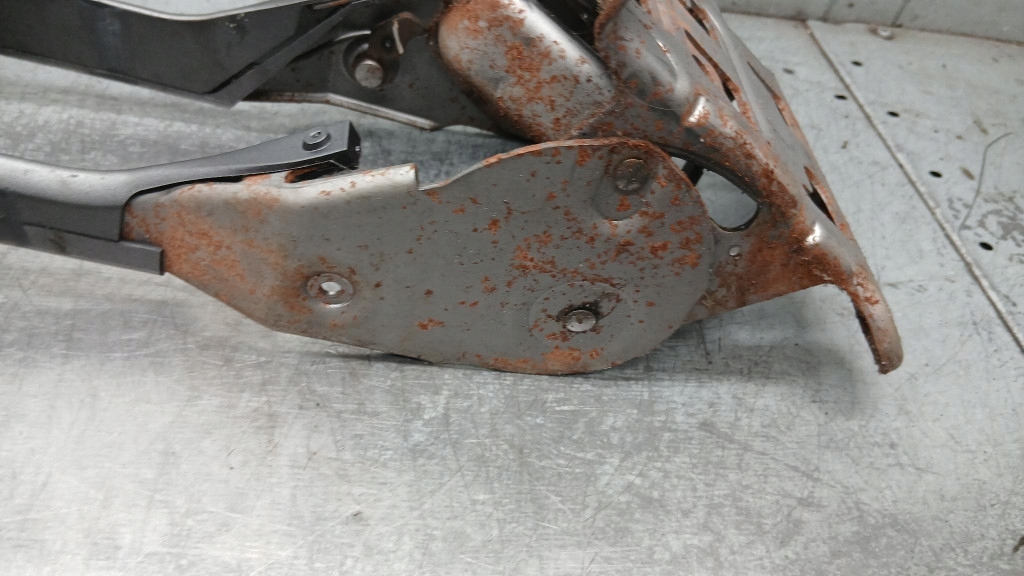 Важіль гальма ручного renault megane 2 1.9dci 02-06r універсал Недорого