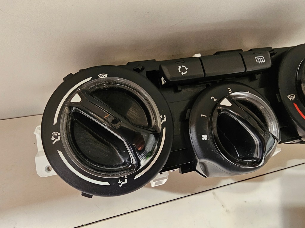 фото №7, Панель обдув peugeot 208 i 96722486zd