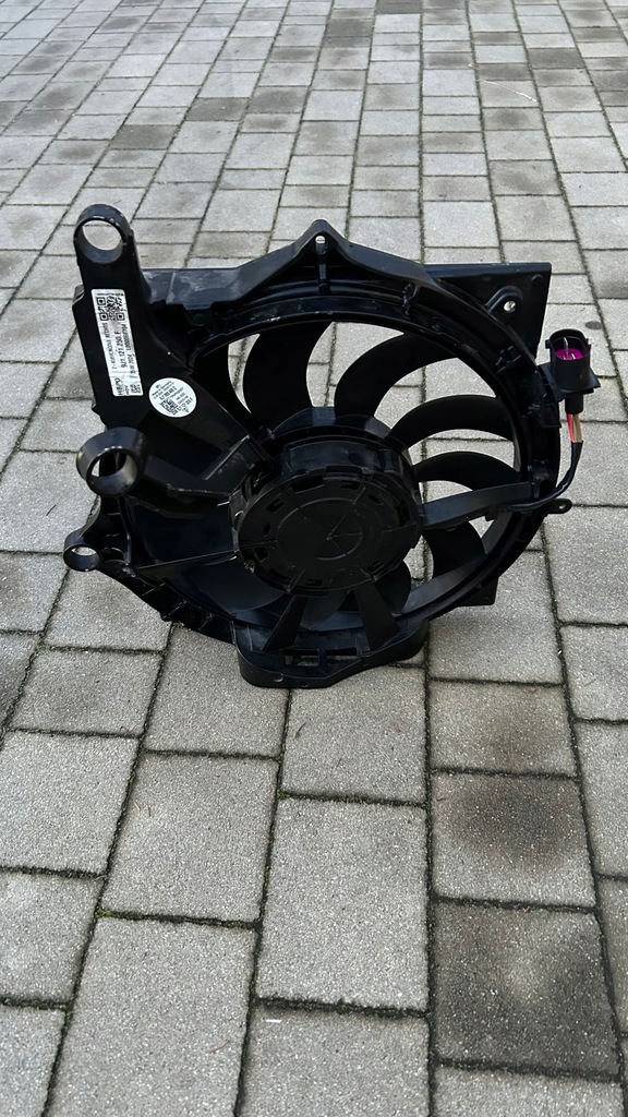 фото №1, Вентилятор правый porsche taycan
