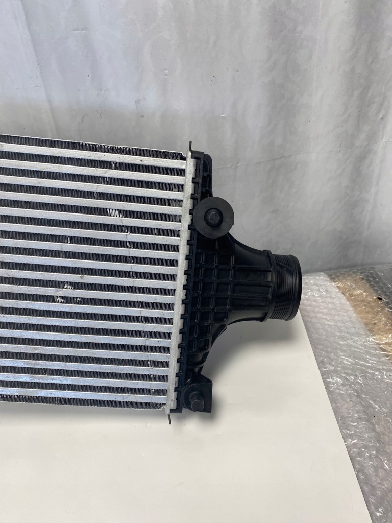 Радиатор интеркулер porsche 911 992 19- Оригинал