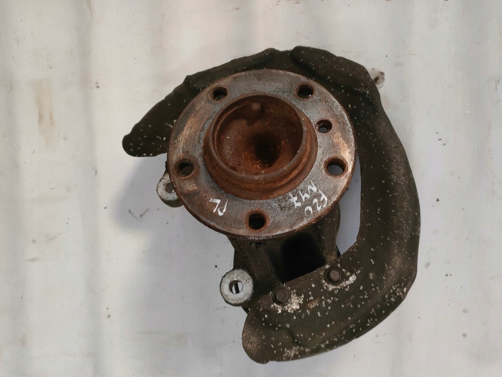 фото №1, Bmw f20 f21 n47 ступица поворотный кулак левый перед