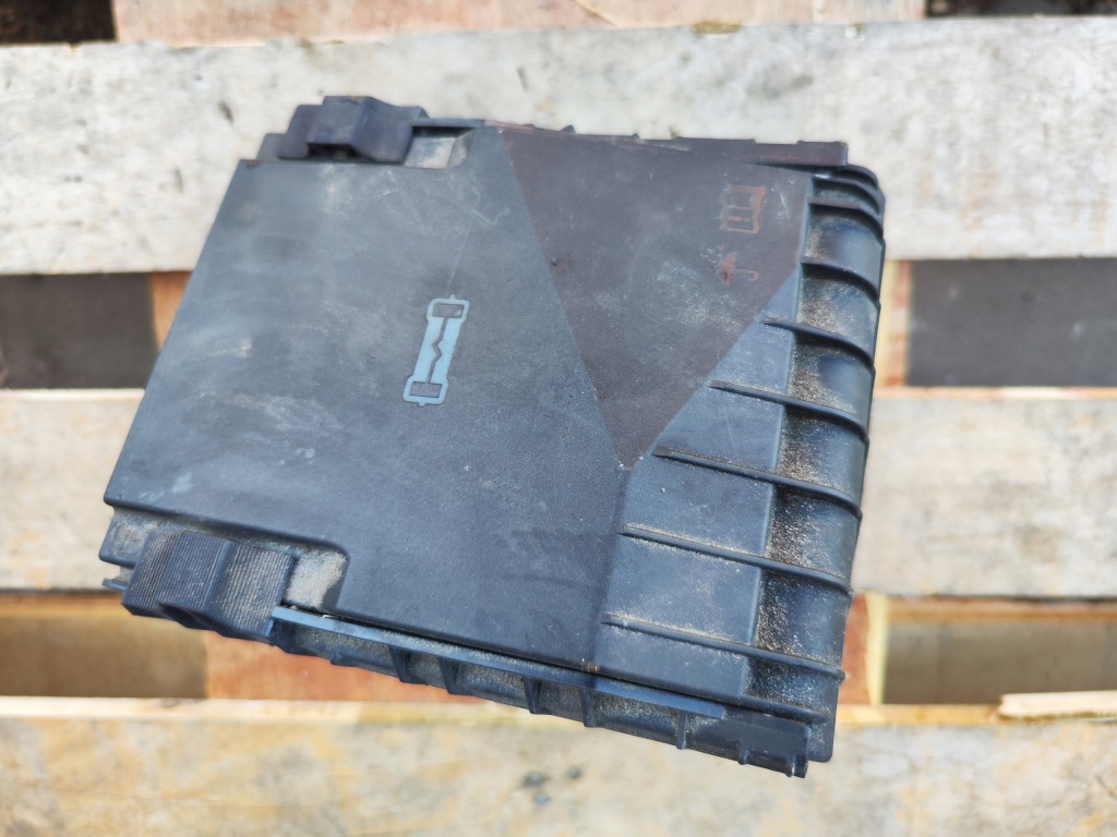 фото №1, Коробка предохранителей audi q3 8u 2.0 tdi 2015