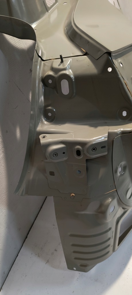 Крыло  правый  задняя обшивка tesla model 3 17- Киев