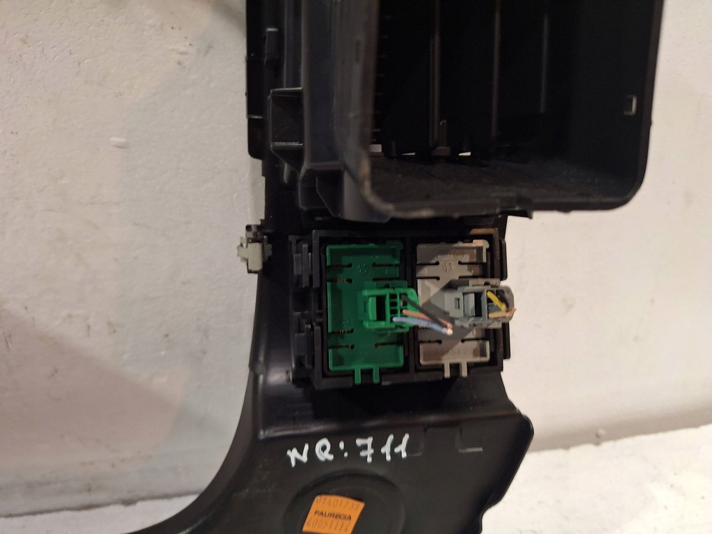 фото №3, Рамка середня радіо 682607479r renault trafic iv vivaro b 21-