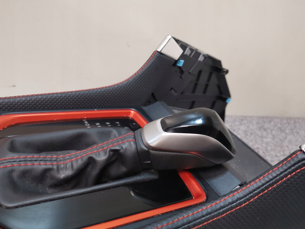 фото №12, Subaru forester v 19 туннель средний подлокотник sport usa