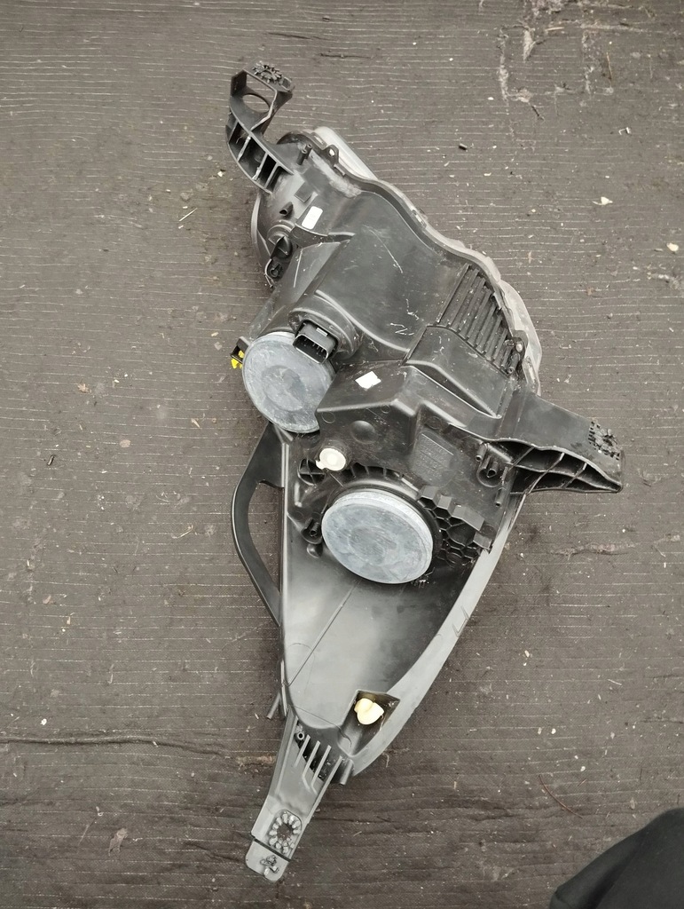 фото №9, Лампа левый перед передняя citroen c3 ii fl ds3 9673814980-02 eu