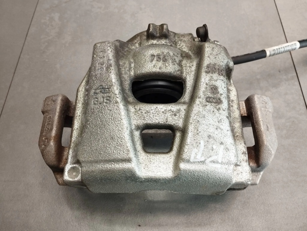 фото №1, Audi a5 8t суппорт правый перед