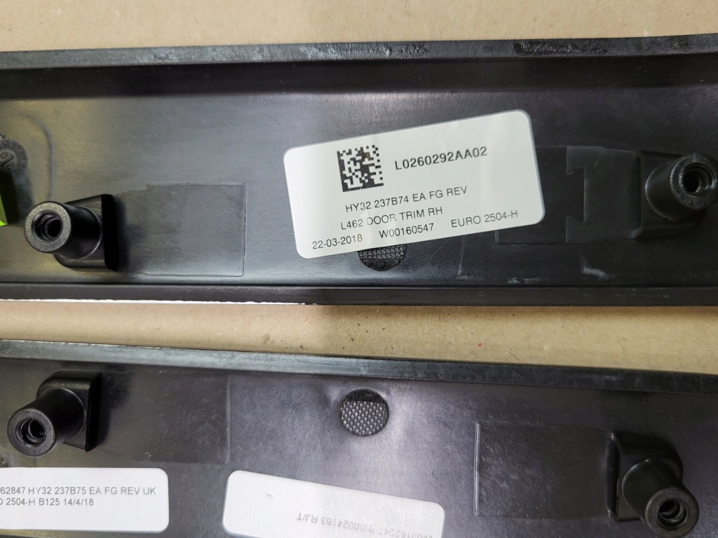 фото №15, Молдинг дверь dekor подсветка ambiente led land rover discovery 5 v l462