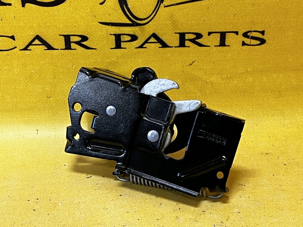 фото №8, Левый замок засов крышки двигателя капот bmw f22 f30