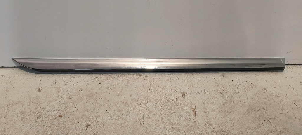 фото №1, Молдинг нижняя дверь правый задняя mercedes eqs w296 a296
