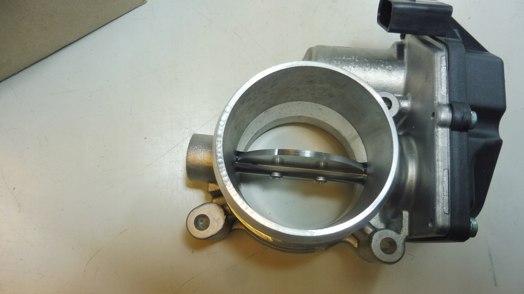 фото №6, Дроссельная заслонка воздуха vw crafter t5 076128063a