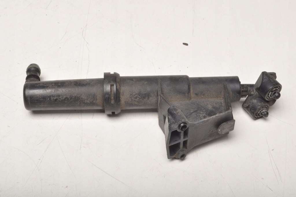 Купити Volvo v50 помпа омивача фари лівий 30661085