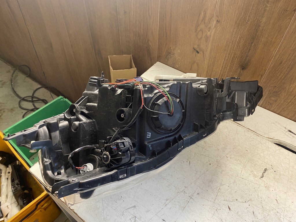 фото №8, Nissan leaf i лампа права led 26010-3nl5a eu