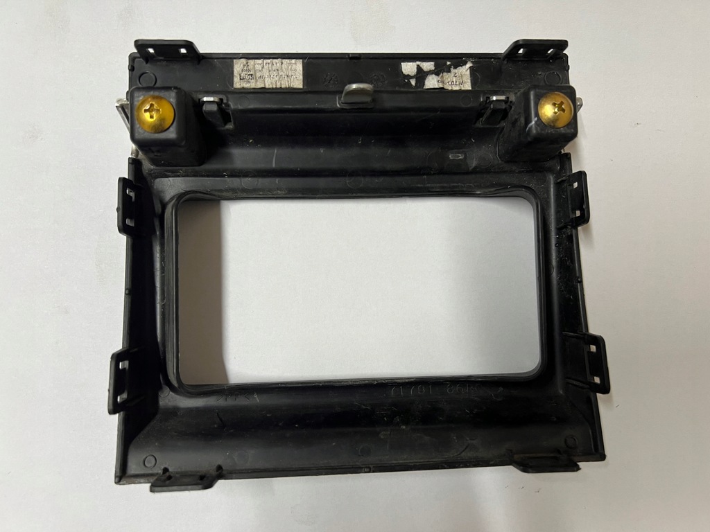 фото №3, Suzuki vitara lift 2018 - заглушка радара pod радар хром оригинал