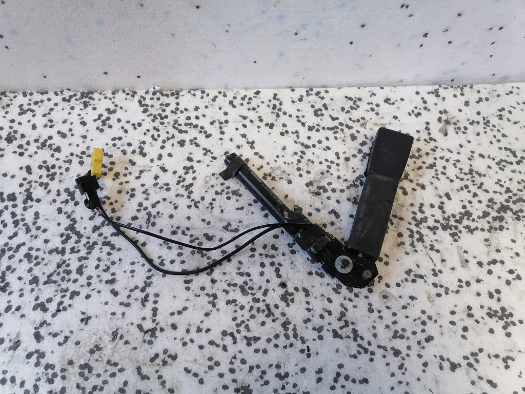 фото №1, Натяжитель пряжка поперечина opel оригинальный номер 13305710