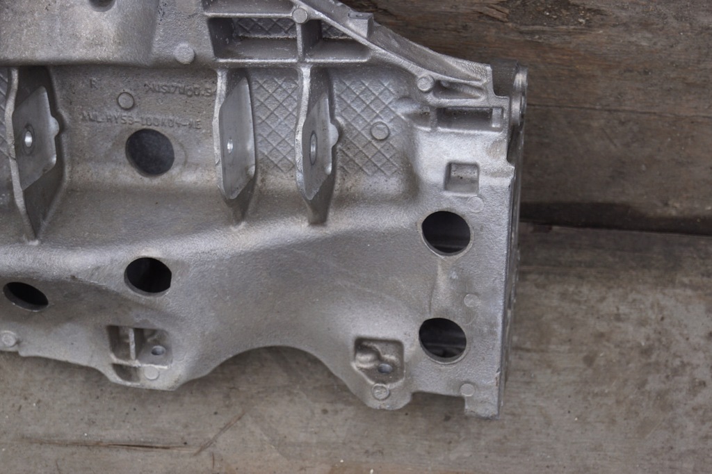 фото №12, Кронштейн подвеска перед aston martin db11