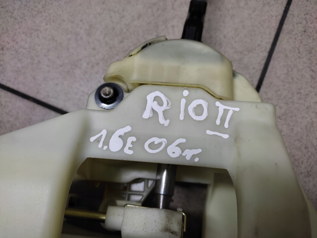 фото №7, Kia rio ii 1.6 выборщик домкрат переключения передач