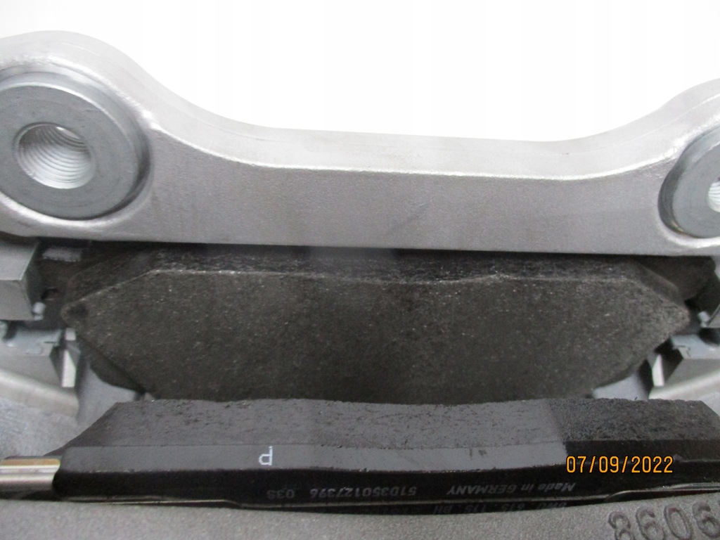 фото №12, Супорт супорти audi a4 a5 8w перед nowe з колодки