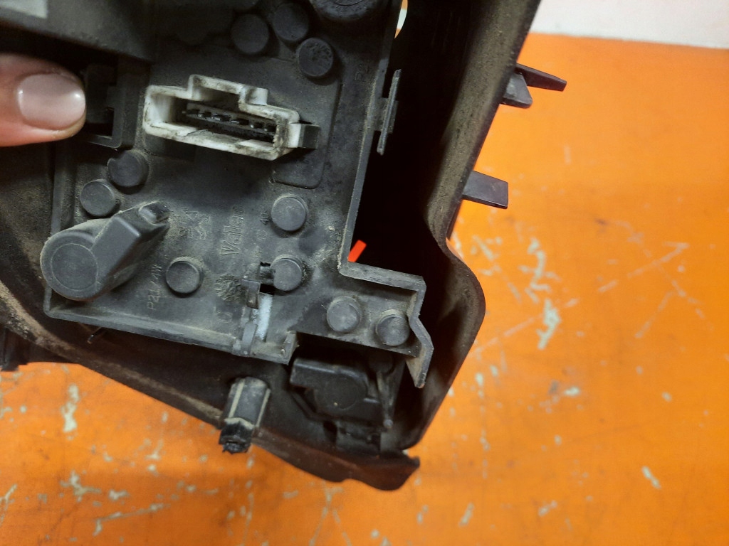 фото №6, Peugeot 407 04-10 лампа задняя задняя левая наружная 9656606380